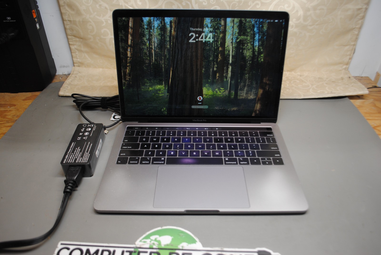 Apple Macbook Pro 13″ i7-8557U 16GB 256GB FREE SHIPPING