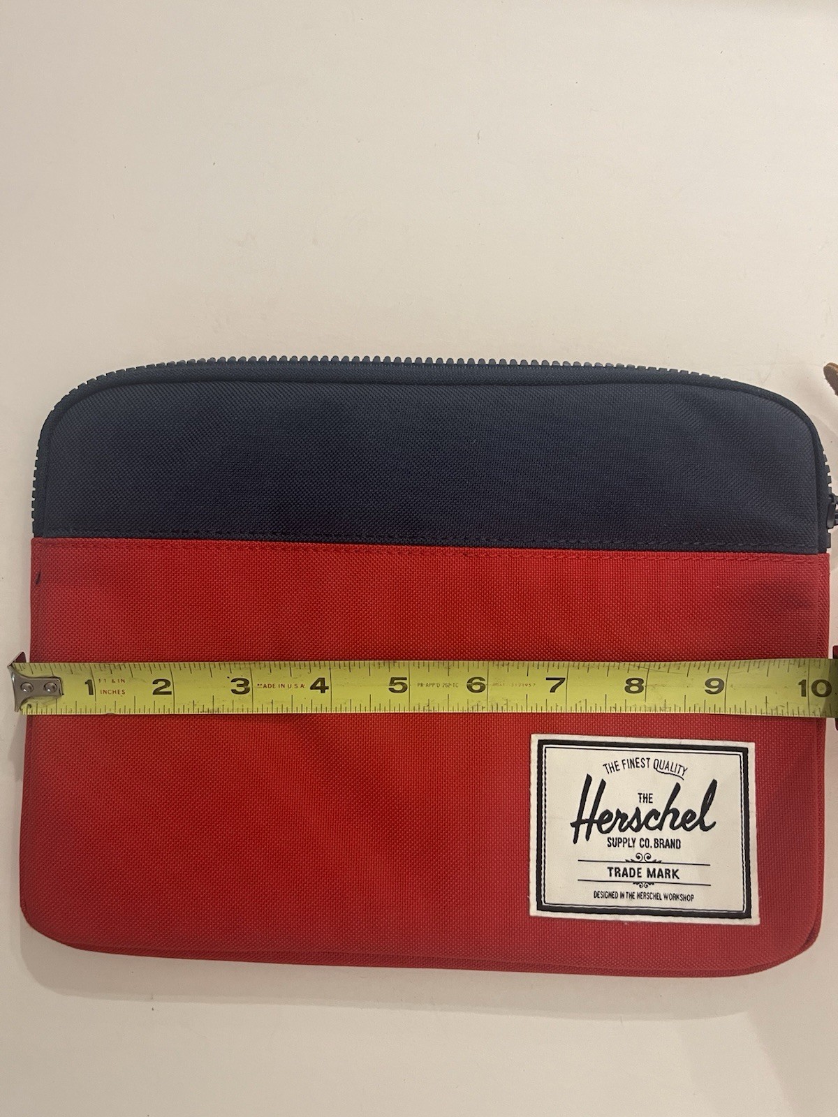 Herschel Supply Co. Tablet and Ebook Case – 11″ x 7.5″ – Red W/ Navy Blue EUC
