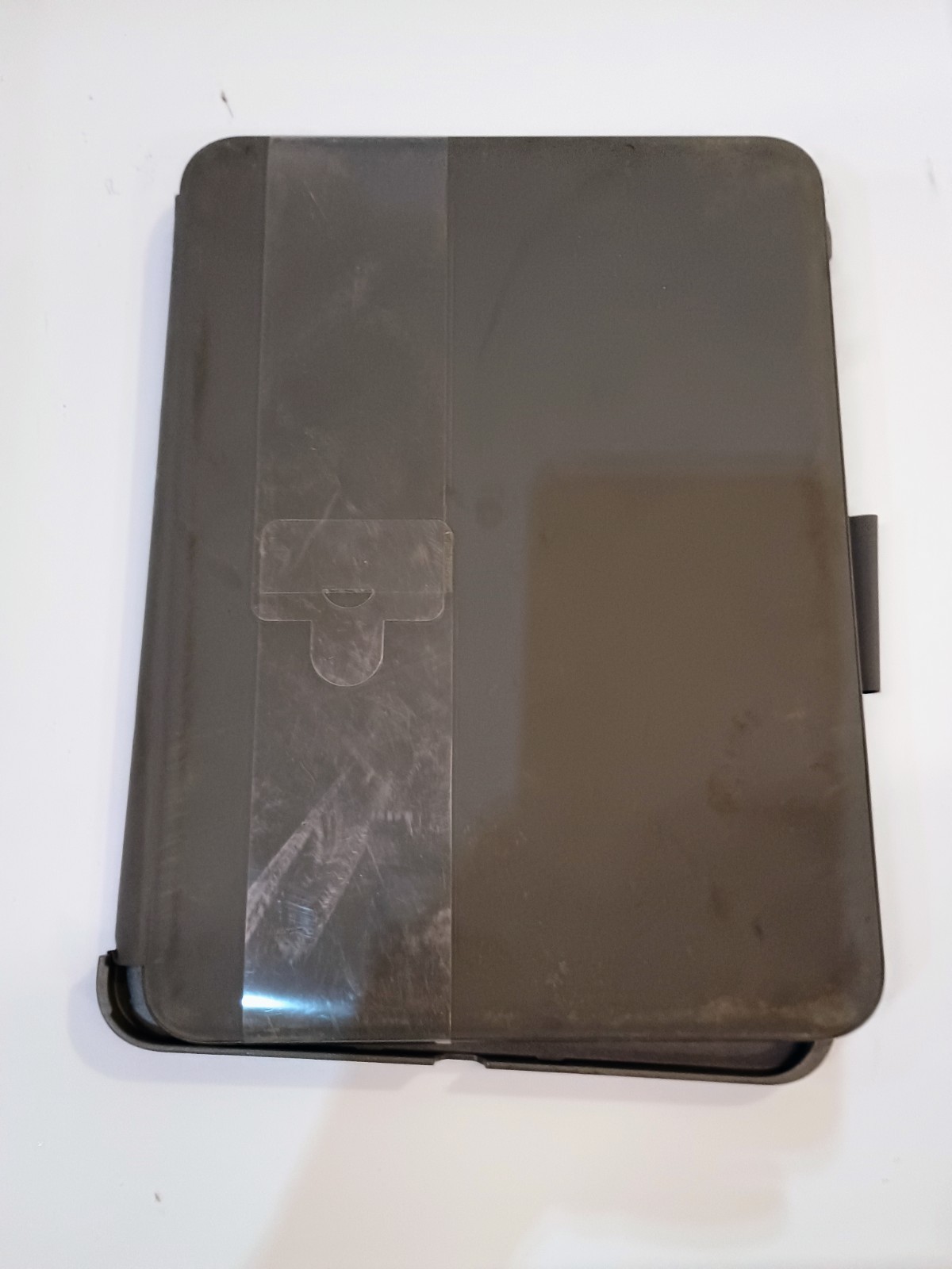 Logitech Slim Folio Keyboard Case for iPad (Gen 10 & A16) w/Bluetooth Keyboard