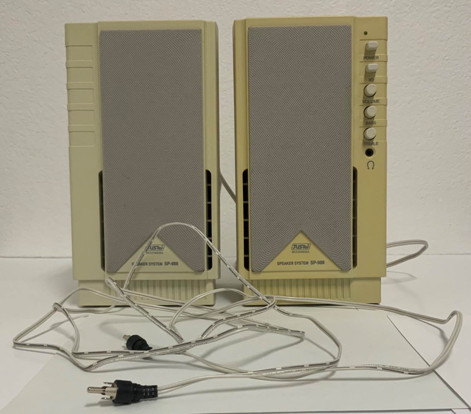 Juster Multimedia Speakers SP-988 Set of 2 Vintage