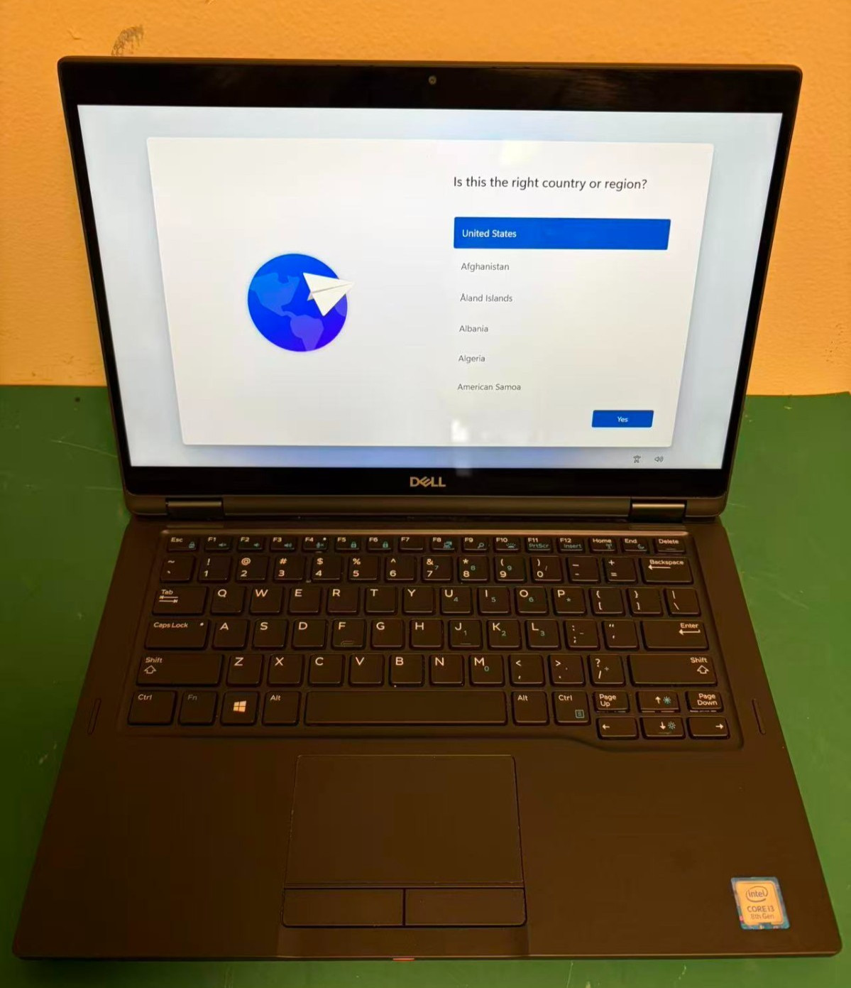 Dell Latitude 7390 2-In-1 Laptop intel i3-8130U 2.2GHz 4G Ram 256G NVME Win 11