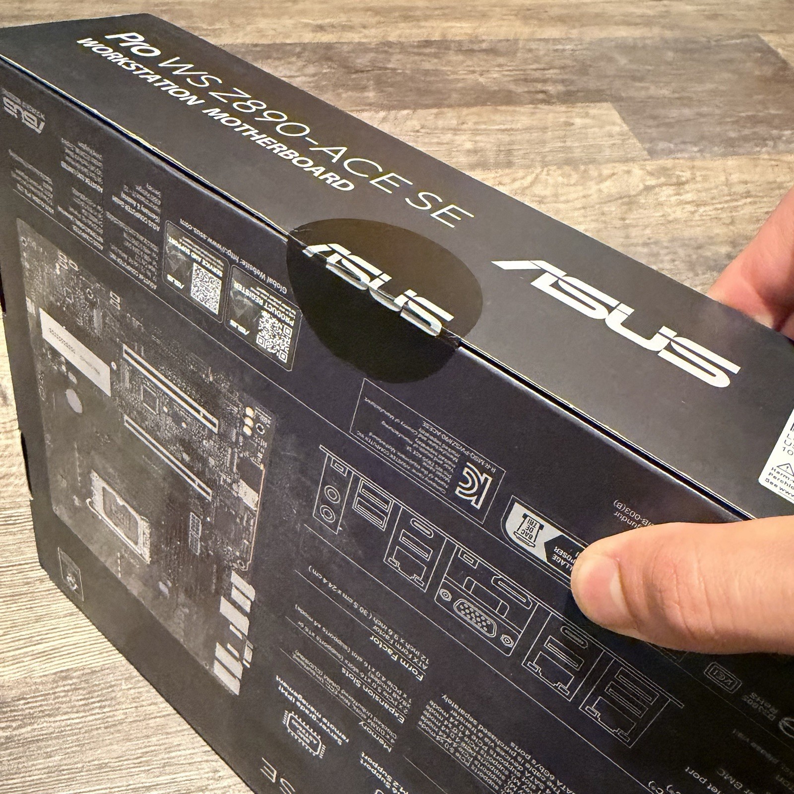 ASUS Pro WS Z890-ACE SE Z890 LGA 1851 ATX Motherboard Intel Core Ultra AI Work