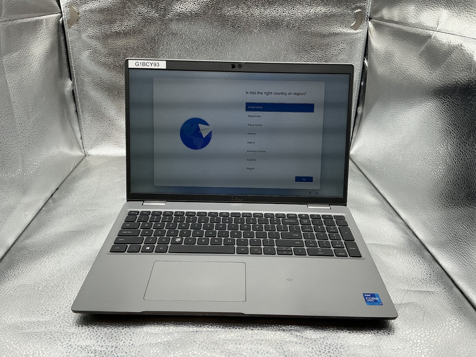 Dell Latitude 5520 15.6 inch laptop i7-1185G7 3.0 Ghz, 16 GB512 GB NVME, Win 11