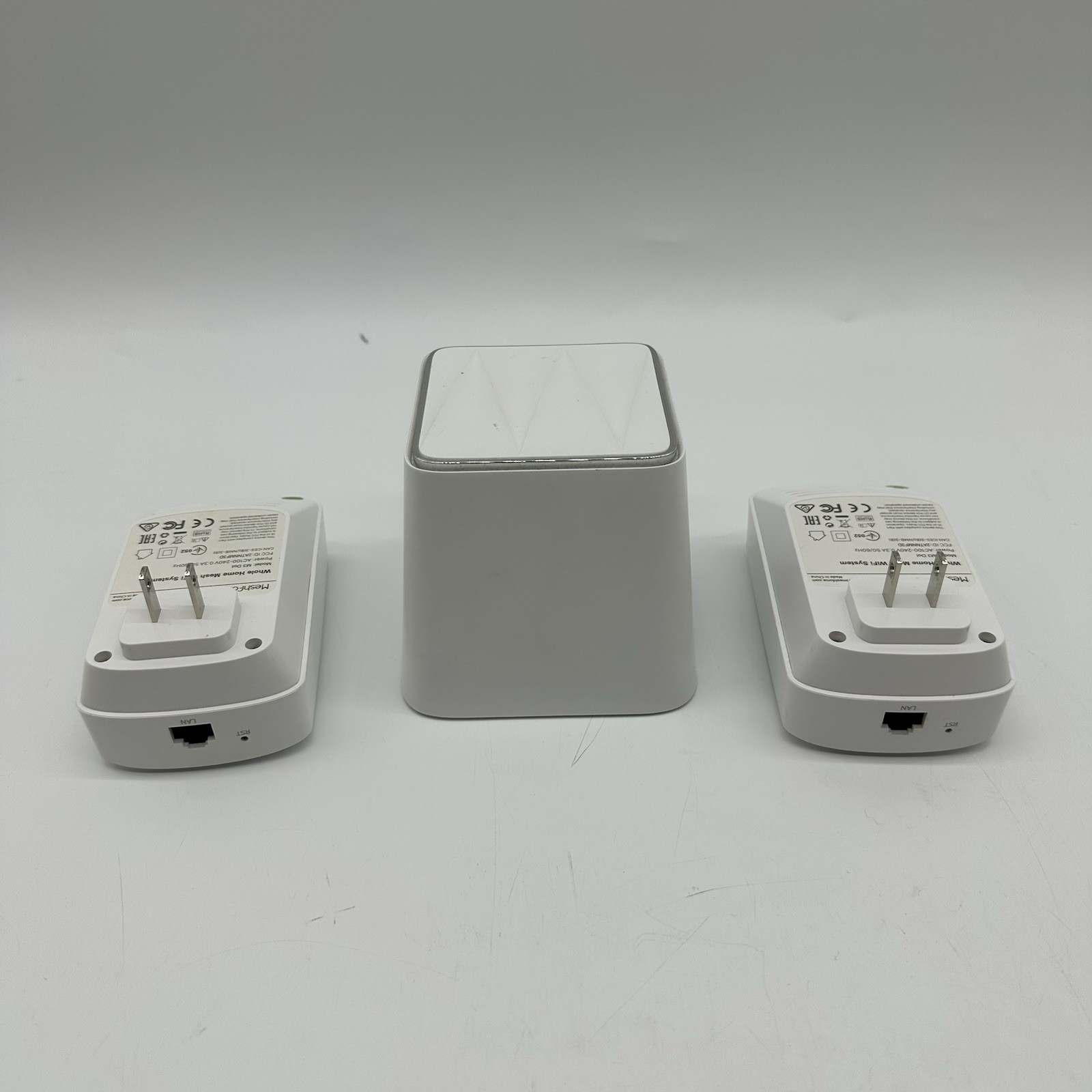 MeshForce M3 Whole Home Mesh WiFi System + 2 M3 Dot Extenders – Dual Band AC1200