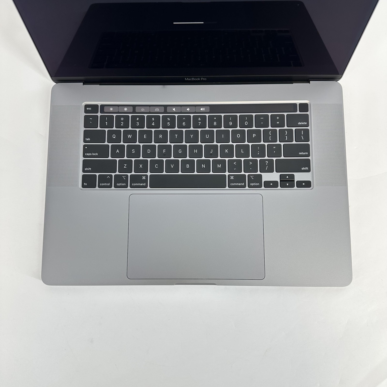 MacBook Pro 16 Touch Bar Space Gray 2019 2.4GHz i9 32GB 2TB SSD Radeon Pro 5500M