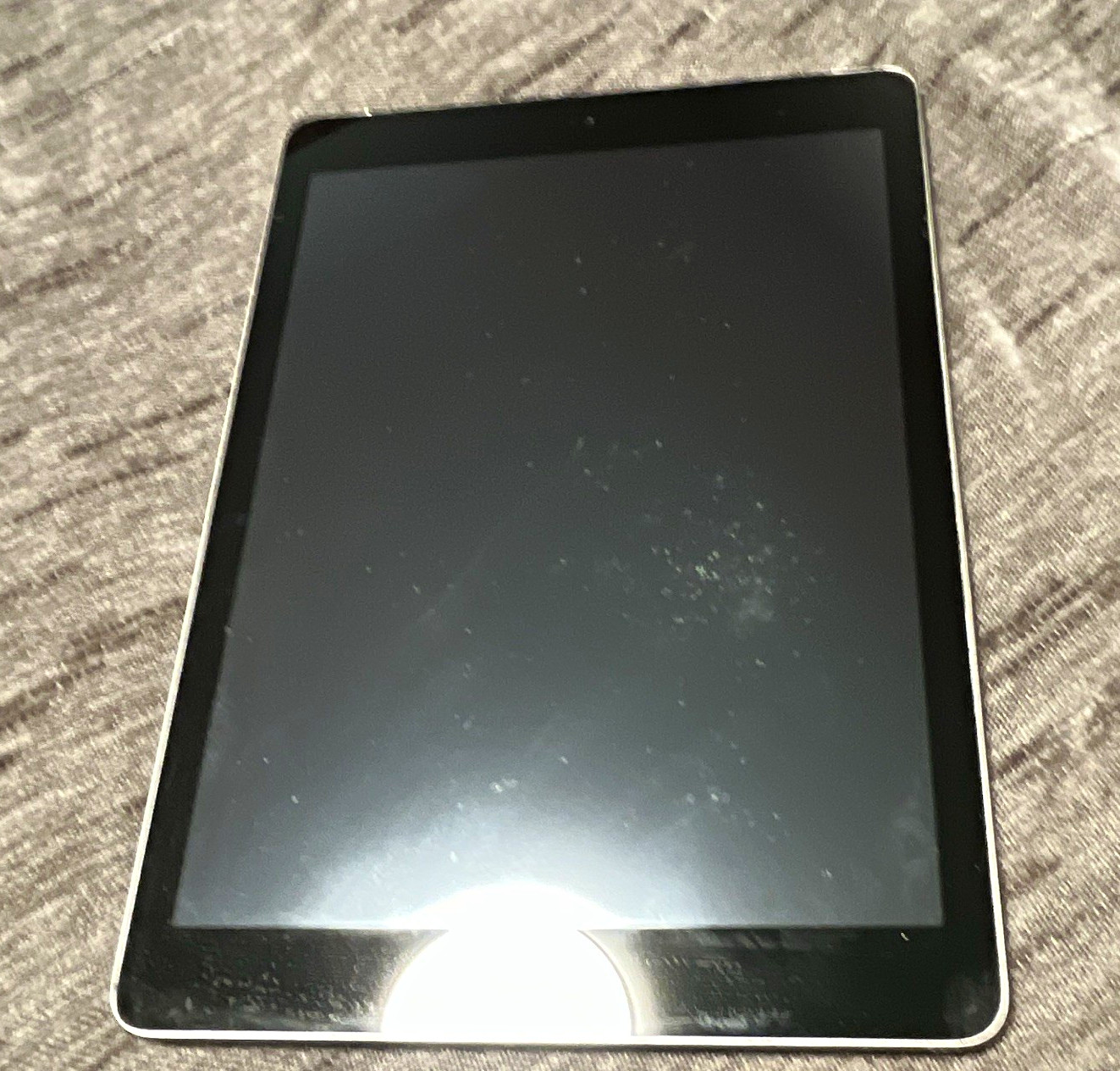 Apple iPad Series 9.7in Tablet Wi‑Fi 32GB Storage, Silver Color