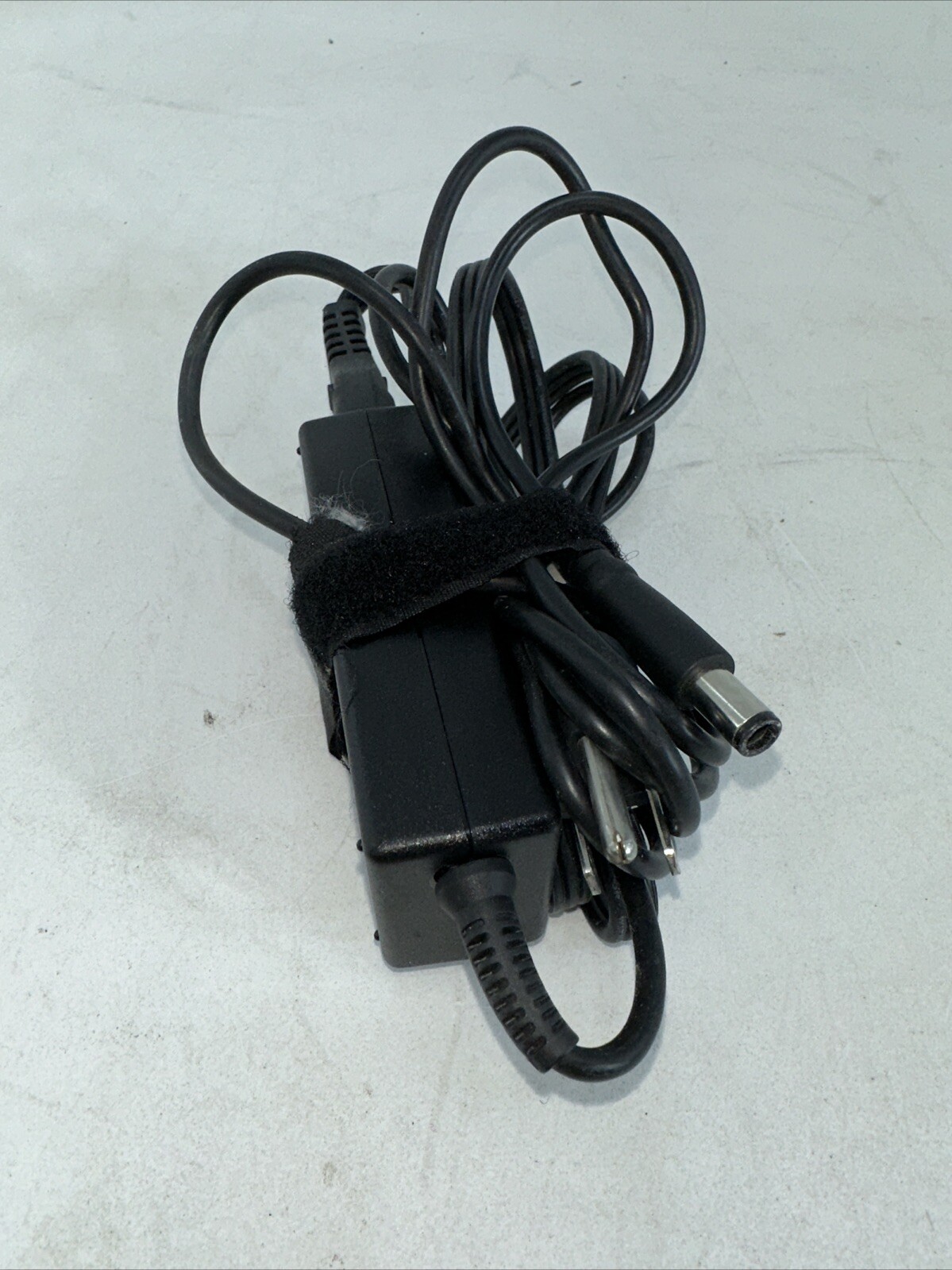 Dell Inc Model: DA65NM111-00 AC/DC ADAPTER P/N: N6M8J 19.5V 3.34A