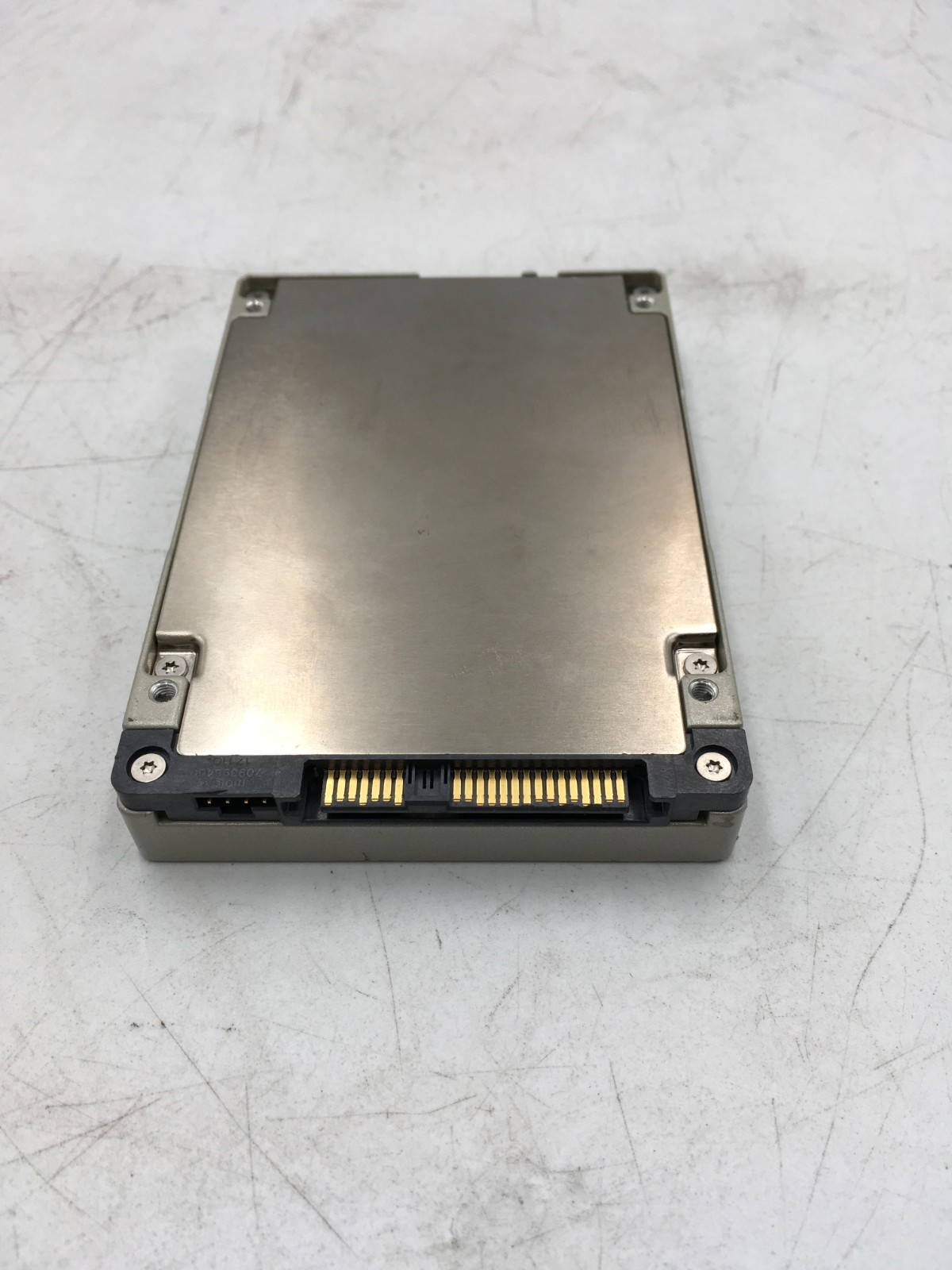 Micron 1.6 TB Internal, 2.5 inch SAS MTFDJAL1T6MBS Solid State Drive TESTED RS