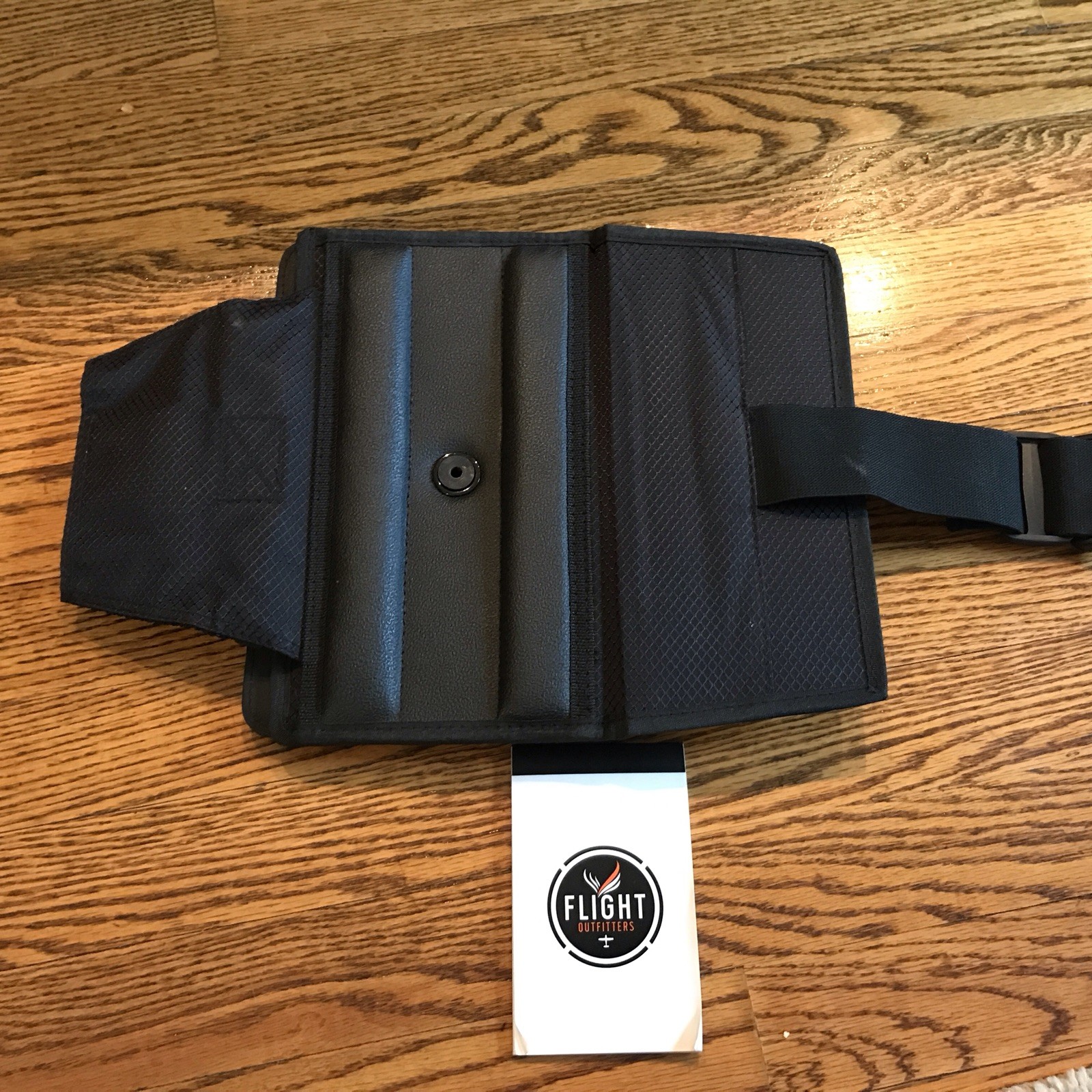 Flight Outfitters Pilots Tablet Leg EFB Holder IPAD / Tablets 9.5-11” AVIATION