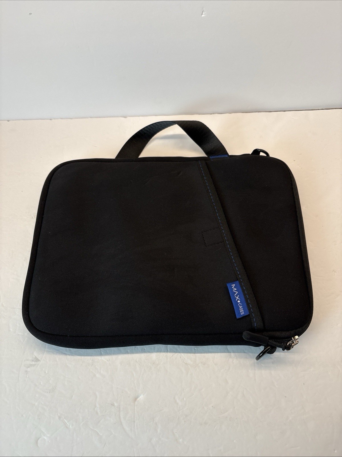 MaxCases Slim Sleeves W/ Pocket for 11″ Devices, Black, No Shoulder Strap
