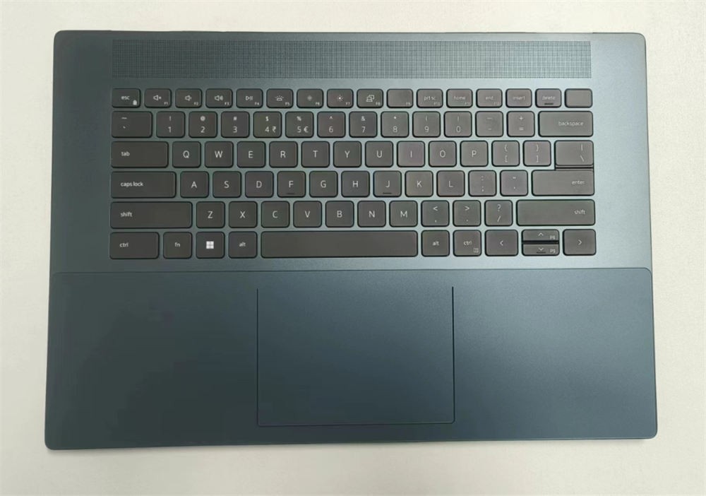 DELL Inspiron 16Plus 7620 Laptop Palmrest US Eng Keyboard Touchpad