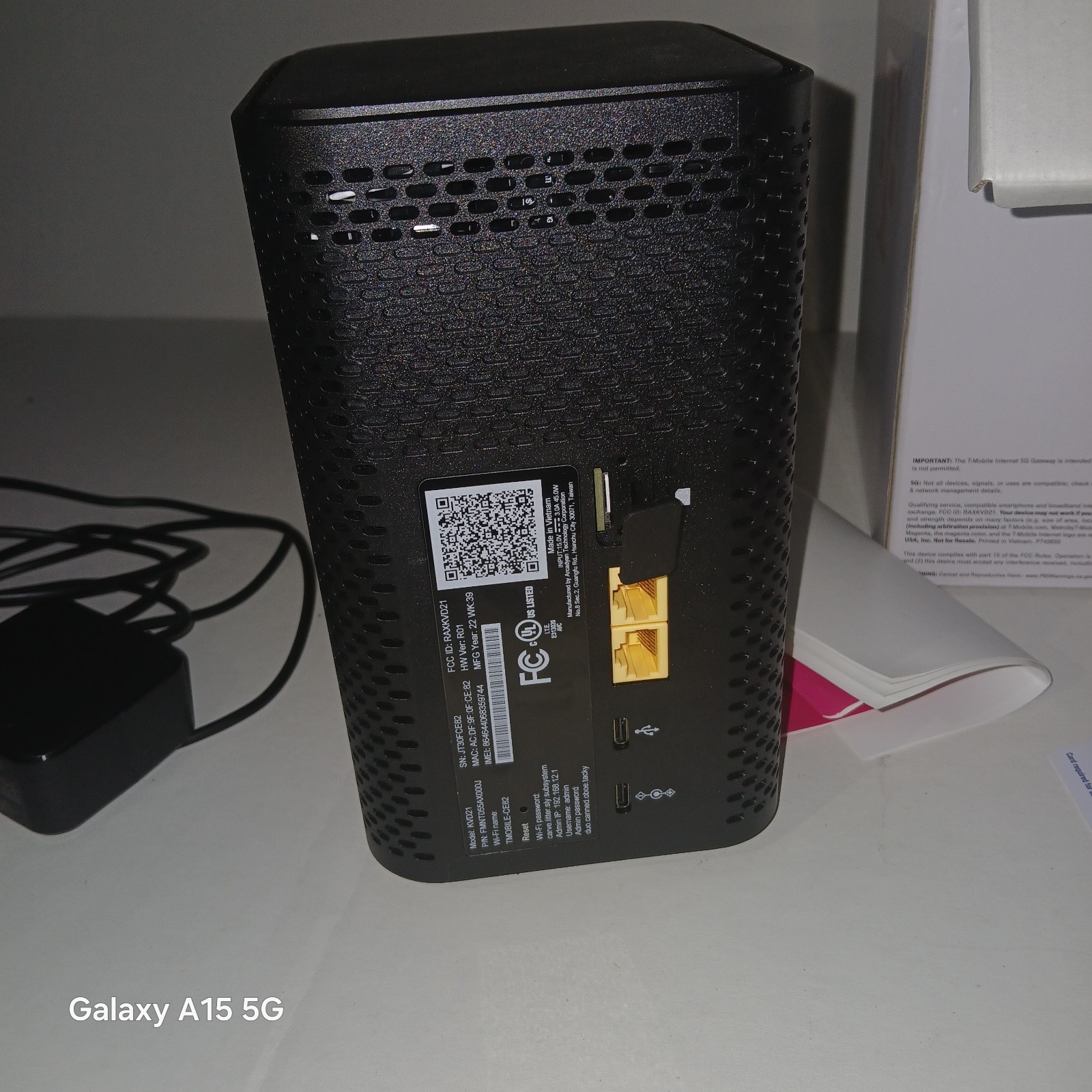 T-Mobile Internet 5G Gateway Arcadyan KVD21 Router * Missing Power Cord.