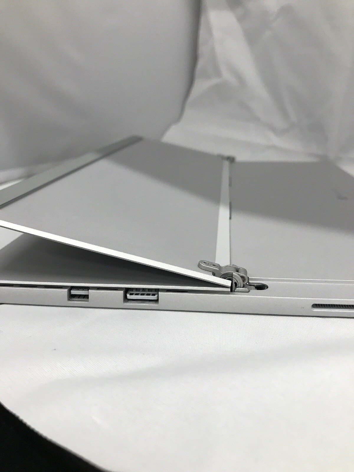 Microsoft Surface Pro 5 Model 1796 12.3 Intel 4GB/8GB/16gb 128-256-512GB-1TB