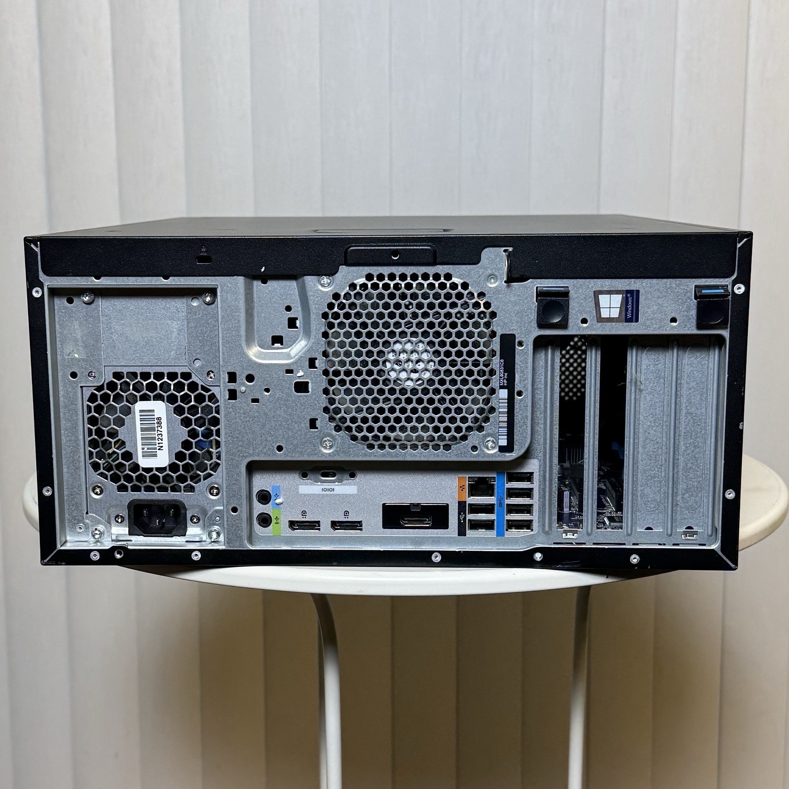 HP Z2 G4 Tower Workstation Desktop | Core i7-9700 3.0GHz | No RAM/SSD | Win COA
