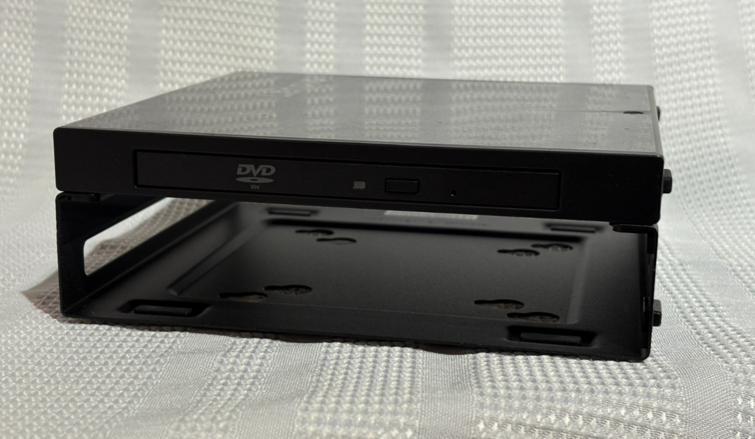 Lenovo ThinkCentre Tiny VESA Mount II + USB DVD-RW Burner – TESTED