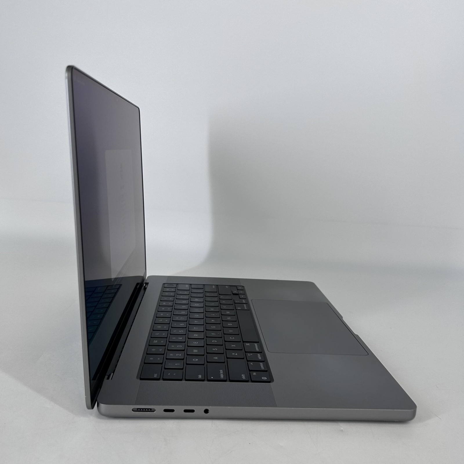 MacBook Pro 16 Gray 2021 M1 Pro 10-Core CPU 16-Core GPU 16GB 512GB Pink Hue