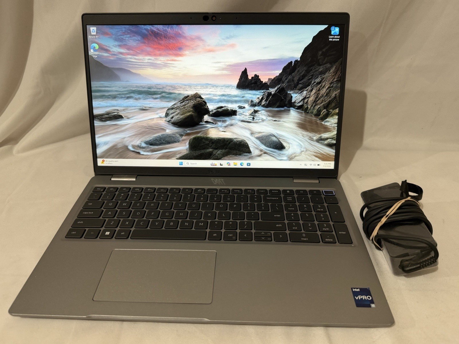 Dell Latitude 5530 15.6” i5-1245U 16GB RAM 256GB NVMe SSD Windows 11 Pro READ