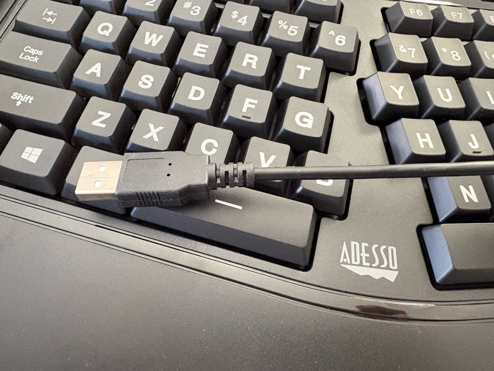 Adesso Tru-Form 150 3-Color Illuminated USB Ergonomic Keyboard AKB-150EB