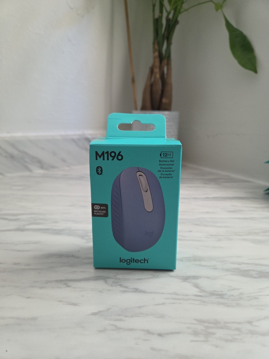 Logitech M196 Lightweight Bluetooth Wireless Optical Mouse Compact 3-Button Blue