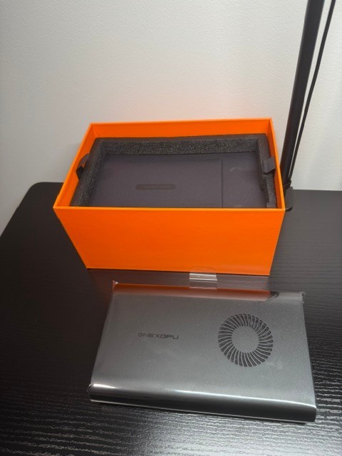 OneXGPU External GPU with AMD RX 7600M XT – 8GB GDDR6 RDNA 3 – Portable eGPU