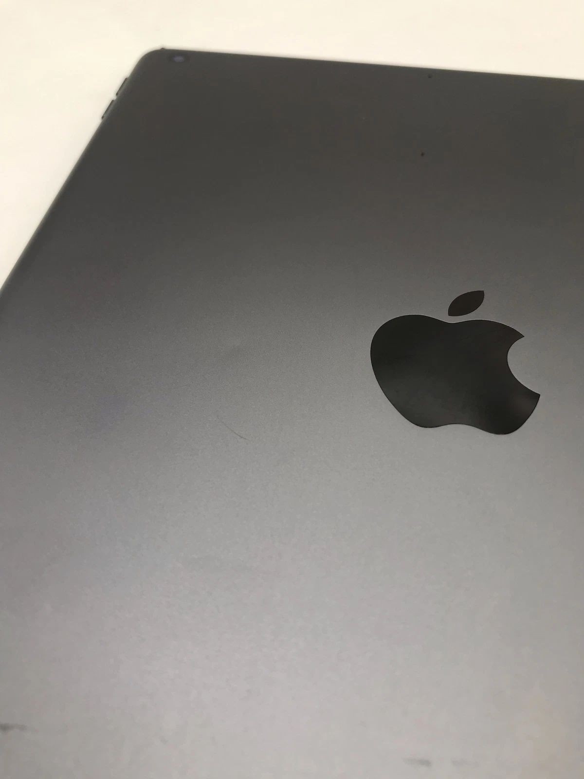 Apple iPad 9 10.2 (2021) 64GB–SPACE GRAY–(WI-FI) – GRADE D