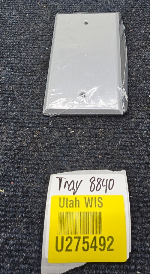 Hubbell 5173-0 Single Gang Weatherproof Aluminum Blank Cover – Gray