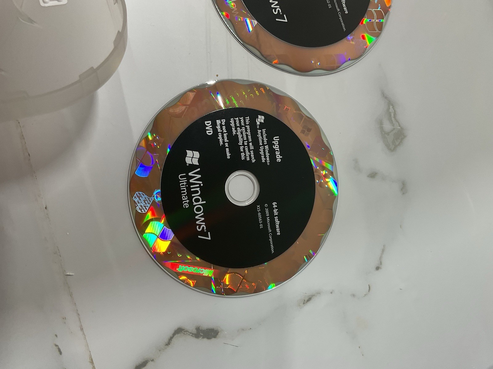 Microsoft Windows 7 Ultimate 32 Bit and 64 Bit DVDs Box License Key