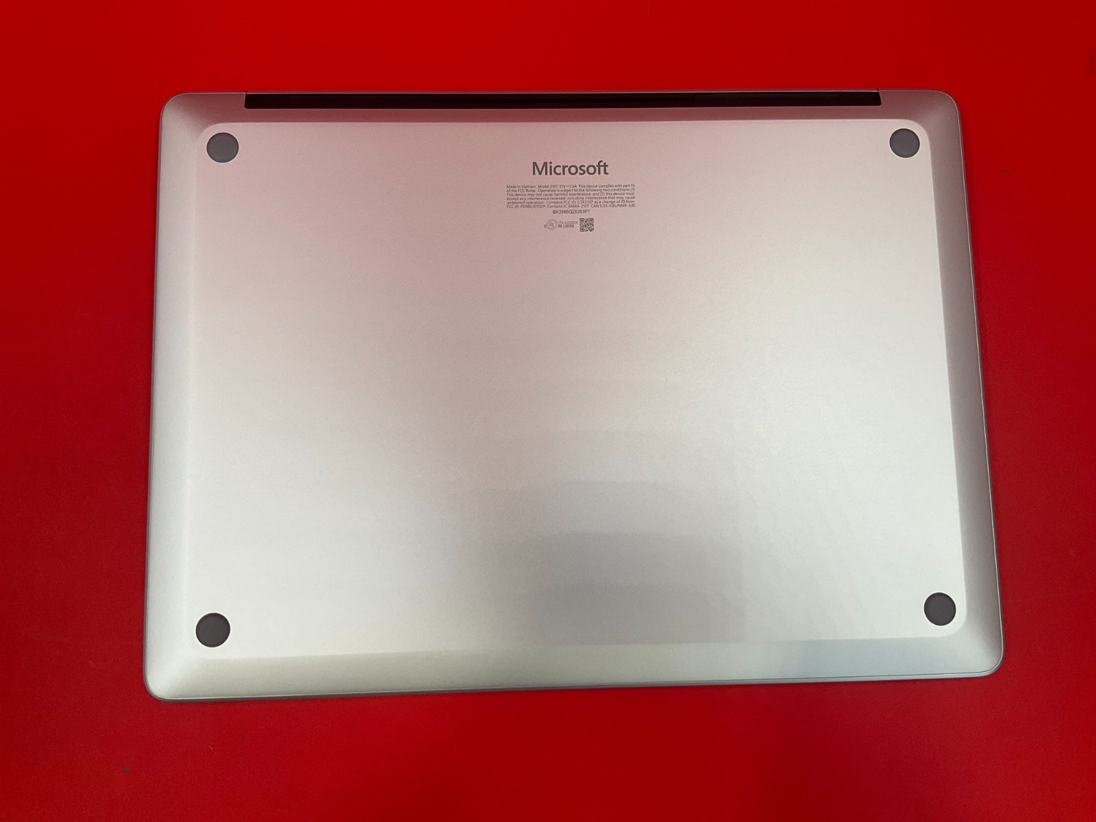 Microsoft Surface Laptop 7 U7-268V 32GB 512GB 13.8″ W11P platinum EP2-33249