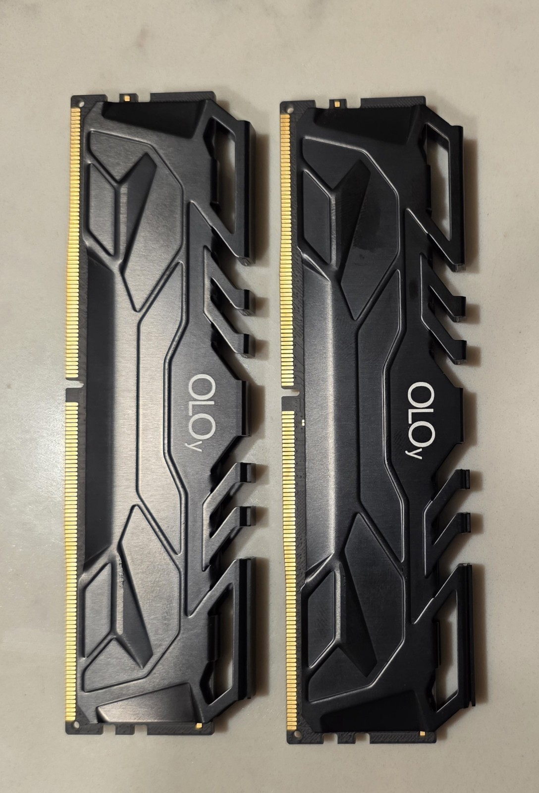 OLOy 16GB (2x8GB) PC4-24000 (DDR4-3000) UDIMM Memory MD4U083016BJDA
