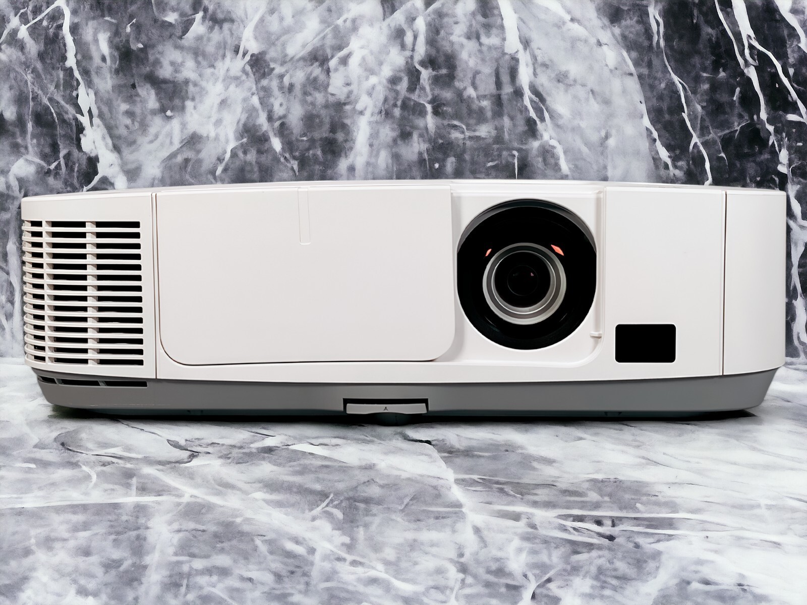 NEC P401W 3LCD Projector 4000 Lumens HD, Accessories: HDMI, Remote, Power Cable