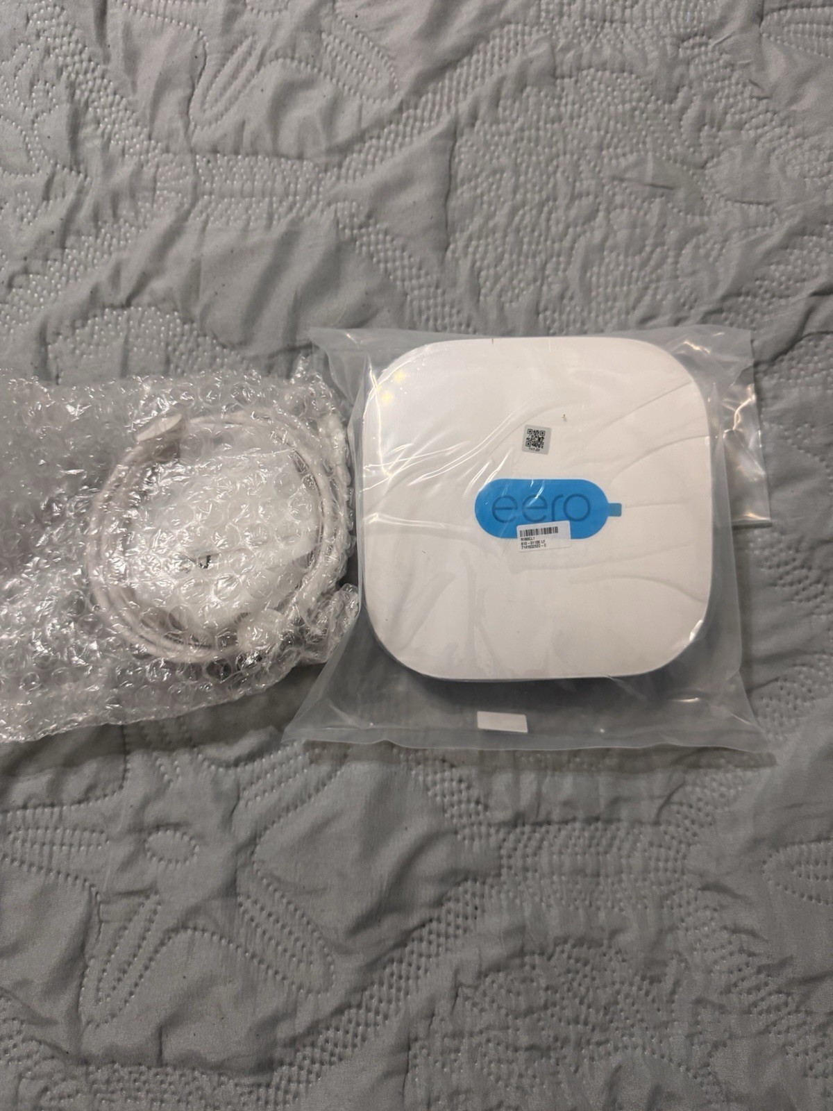 Eero Pro 6E Tri-Band Mesh Wi-Fi 6E – White