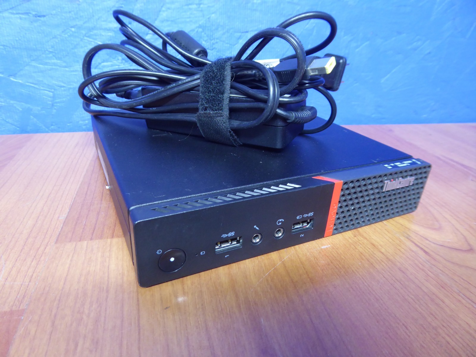 LENOVO THINKCENTRE M715q TINY PC AMD PRO A10-8770E 8GB 500GB WINDOWS 10 PRO TPM2