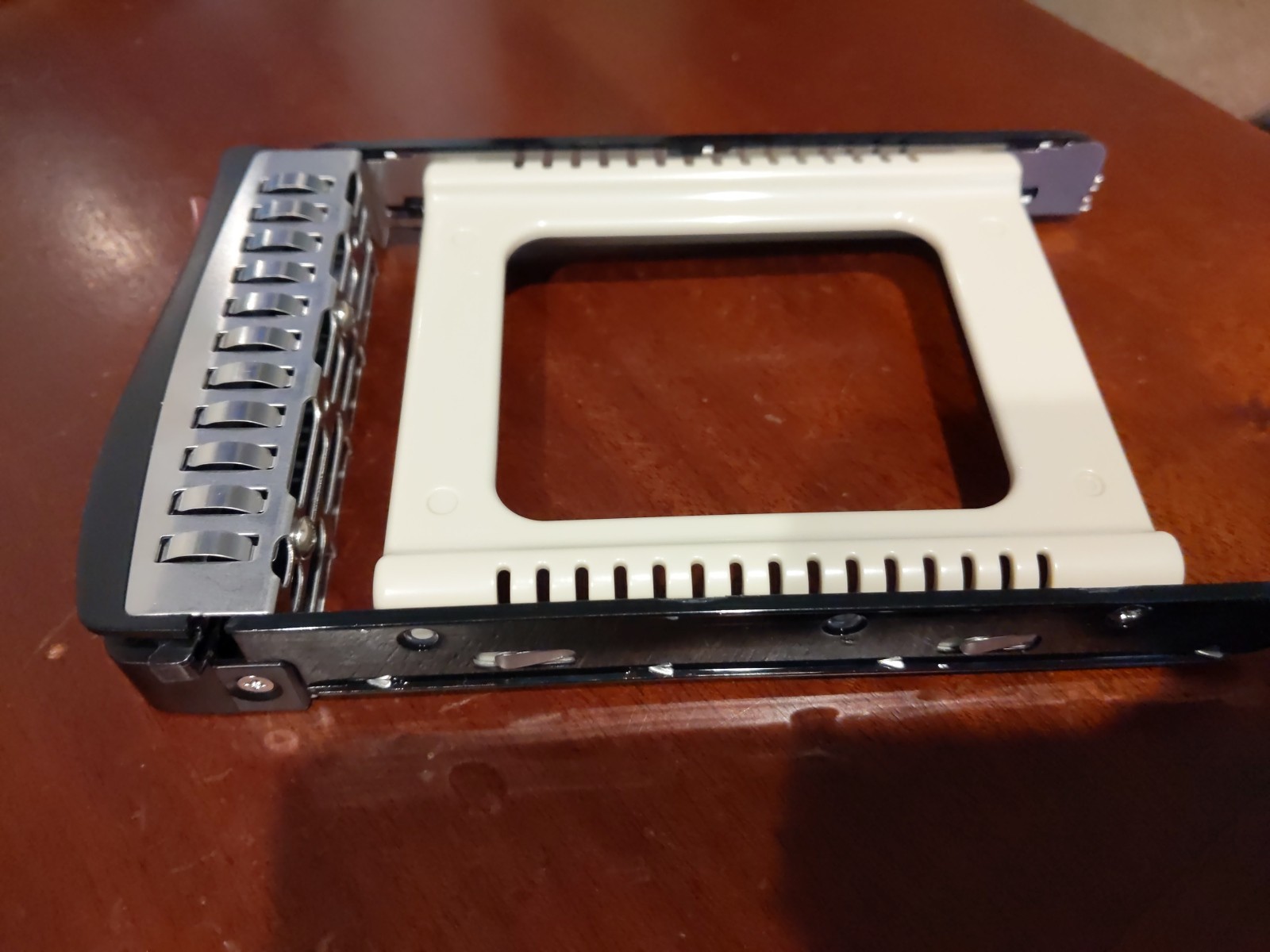 Supermicro 3.5″ Hot-swap HDD Tray Caddy MCP-220-00024-0B 00075-0B SC93301