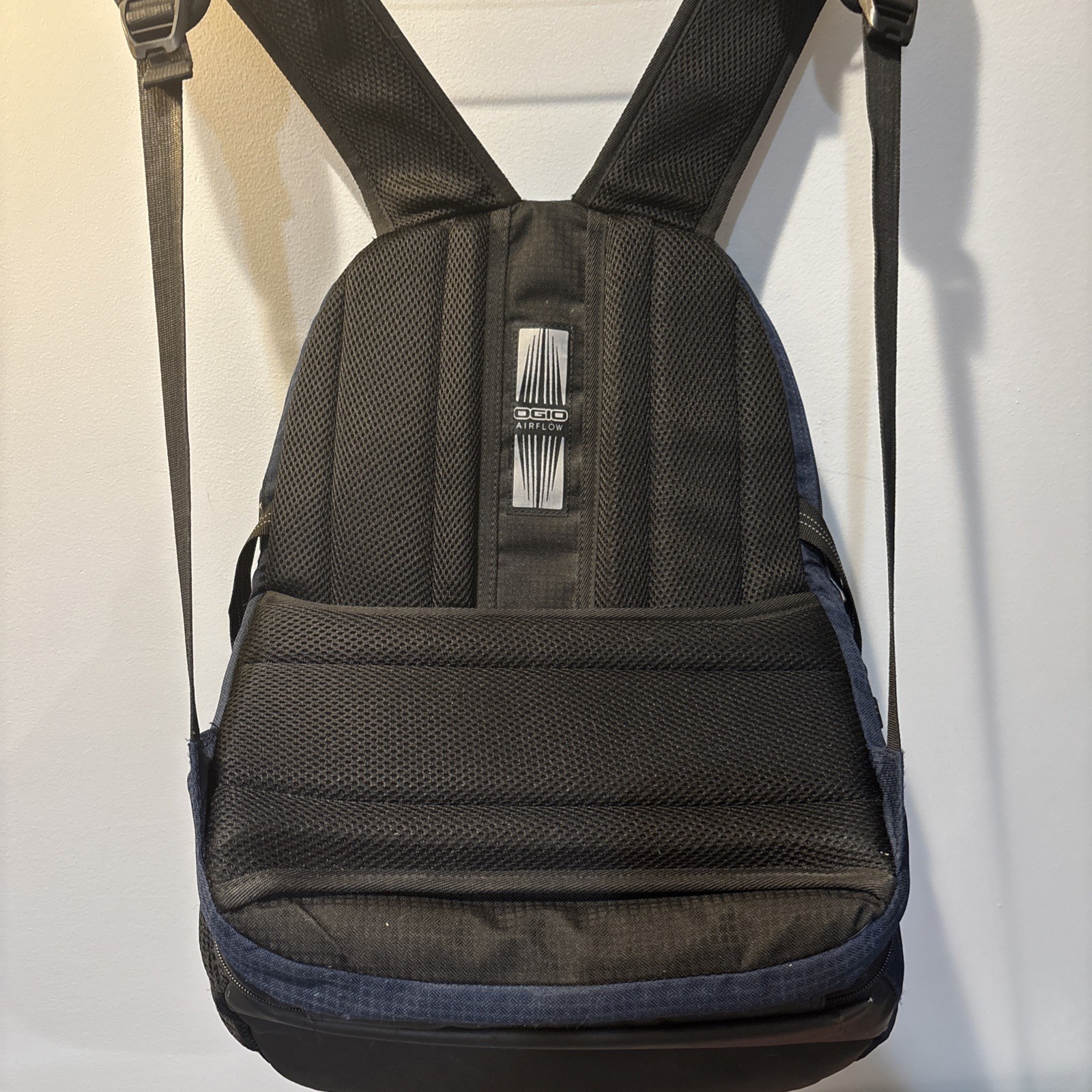 OGIO Navy Prospect Backpack Padded Laptop Sleeve Tech Vault Travel Pockets