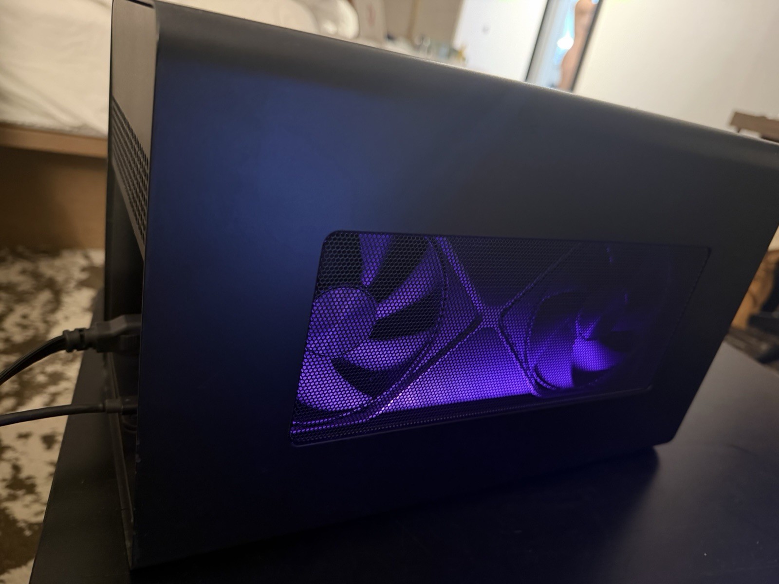 Razer Core X Chroma egpu（no gpu inside）with thunderbolt 4 cable