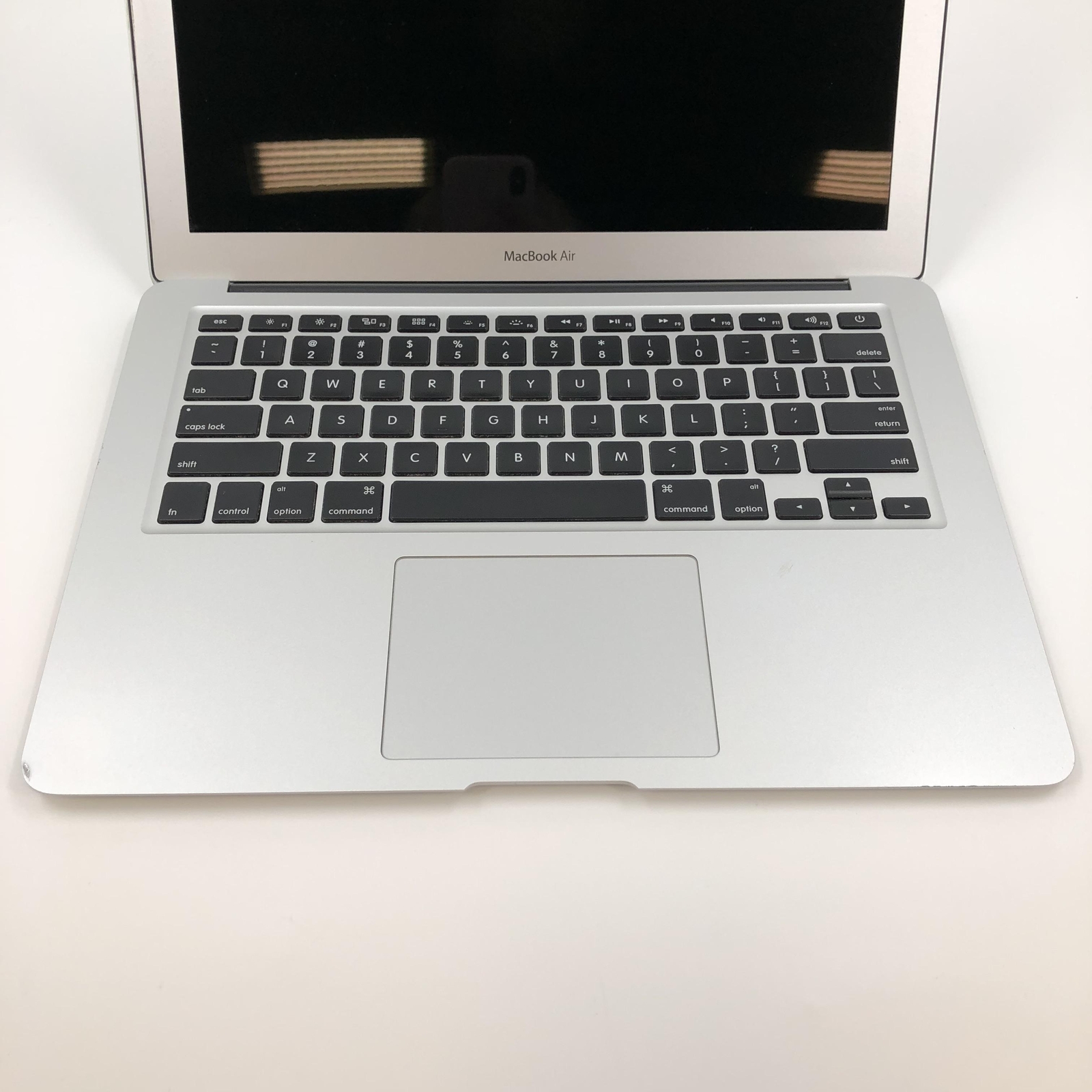 Apple MacBook Air 13 2017 1.8 GHz Intel Core i5 5th Gen 8GB 256GB SSD