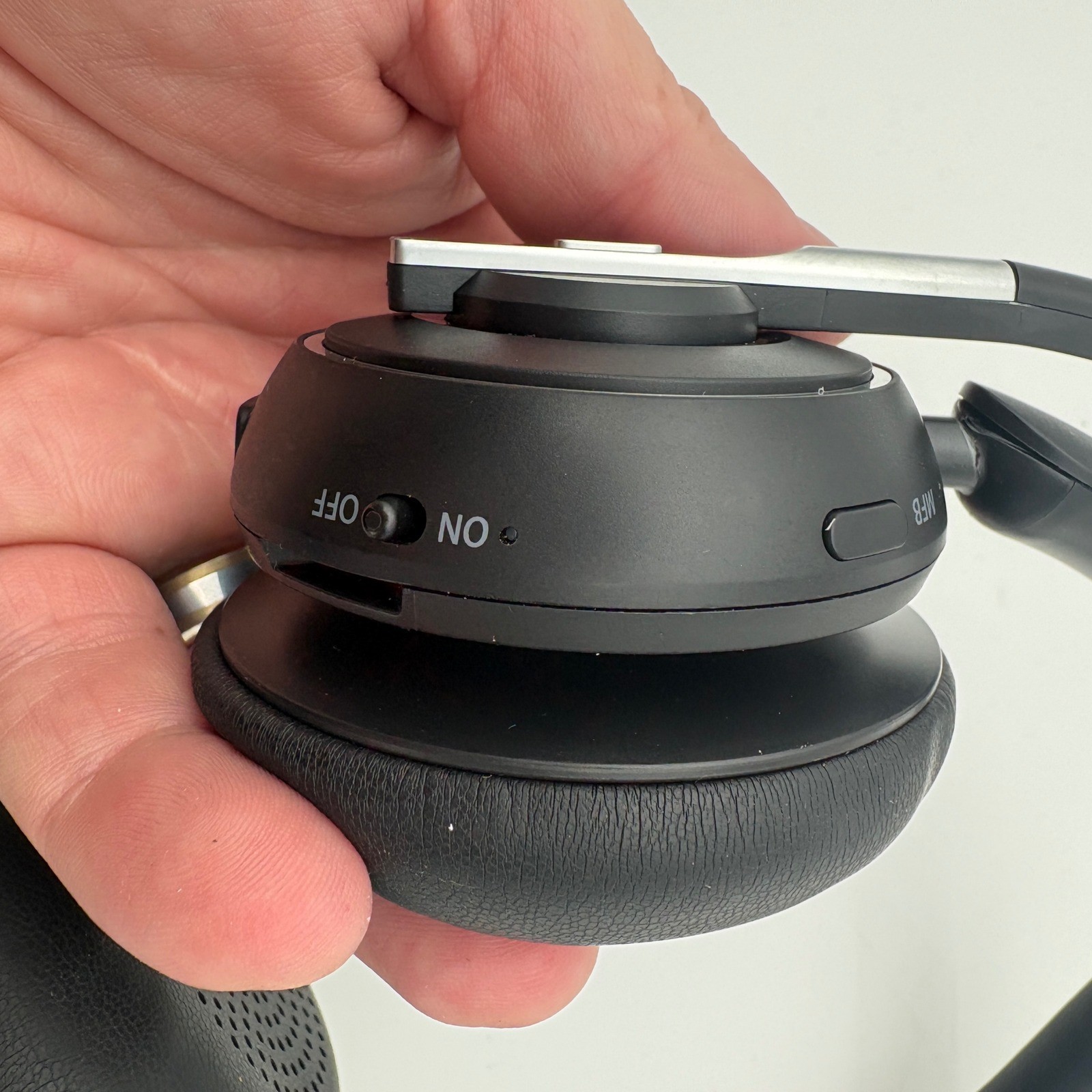 PrancyBt KH120M Wireless Headset with Charging Base and USB Dongle Black