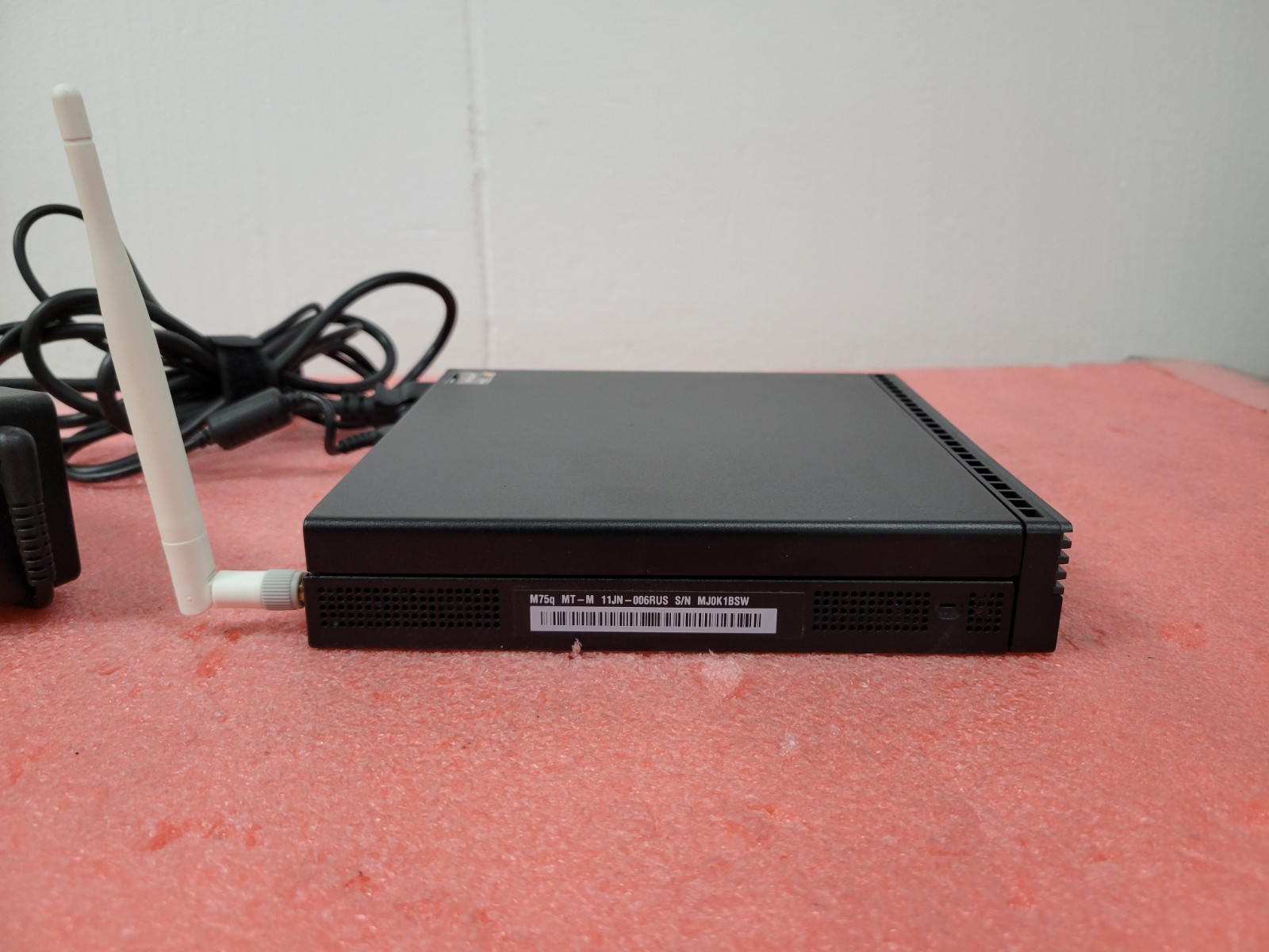 Lenovo ThinkCentre M75q Gen 2 Ryzen 5 Pro 5650GE 16GB RAM 256GB SSD w/PA | C1240