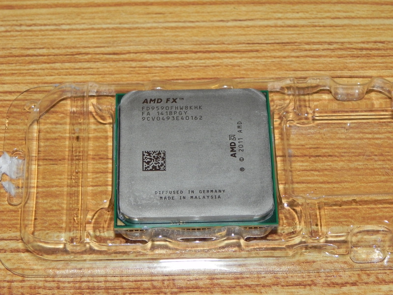 AMD FX-9590 8-Core 4.7GHz Socket AM3+ CPU Processor FD9590FHW8KHK