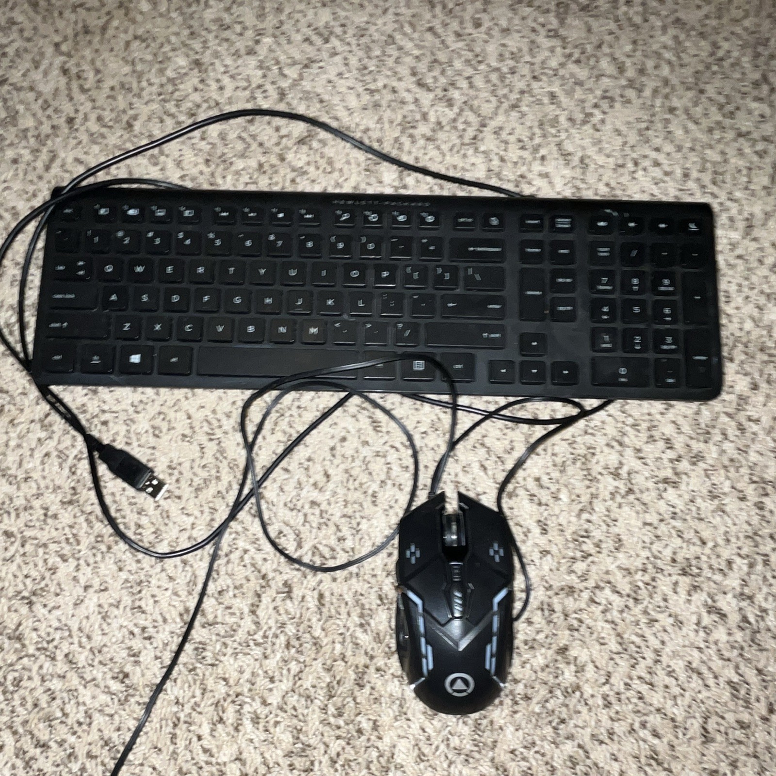 HP Wired USB Full Size QWERTY Keyboard English + Wired Mouse Bundle