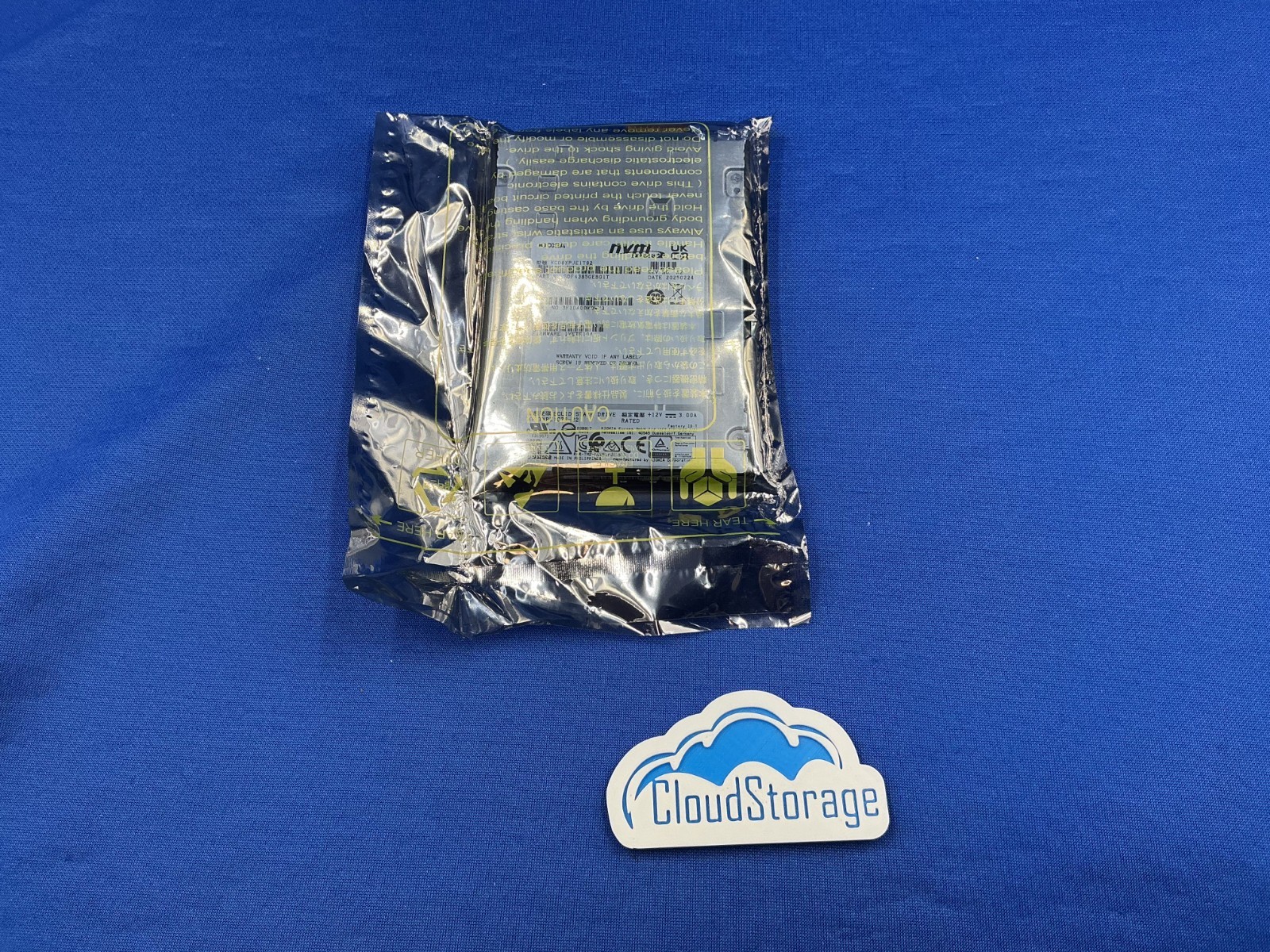 KCD8XPJE1T92 KIOXIA CD8P-R 1.92TB PCIe 5.0 NVMe 2.0 E3.S NVME Read Intensive SSD