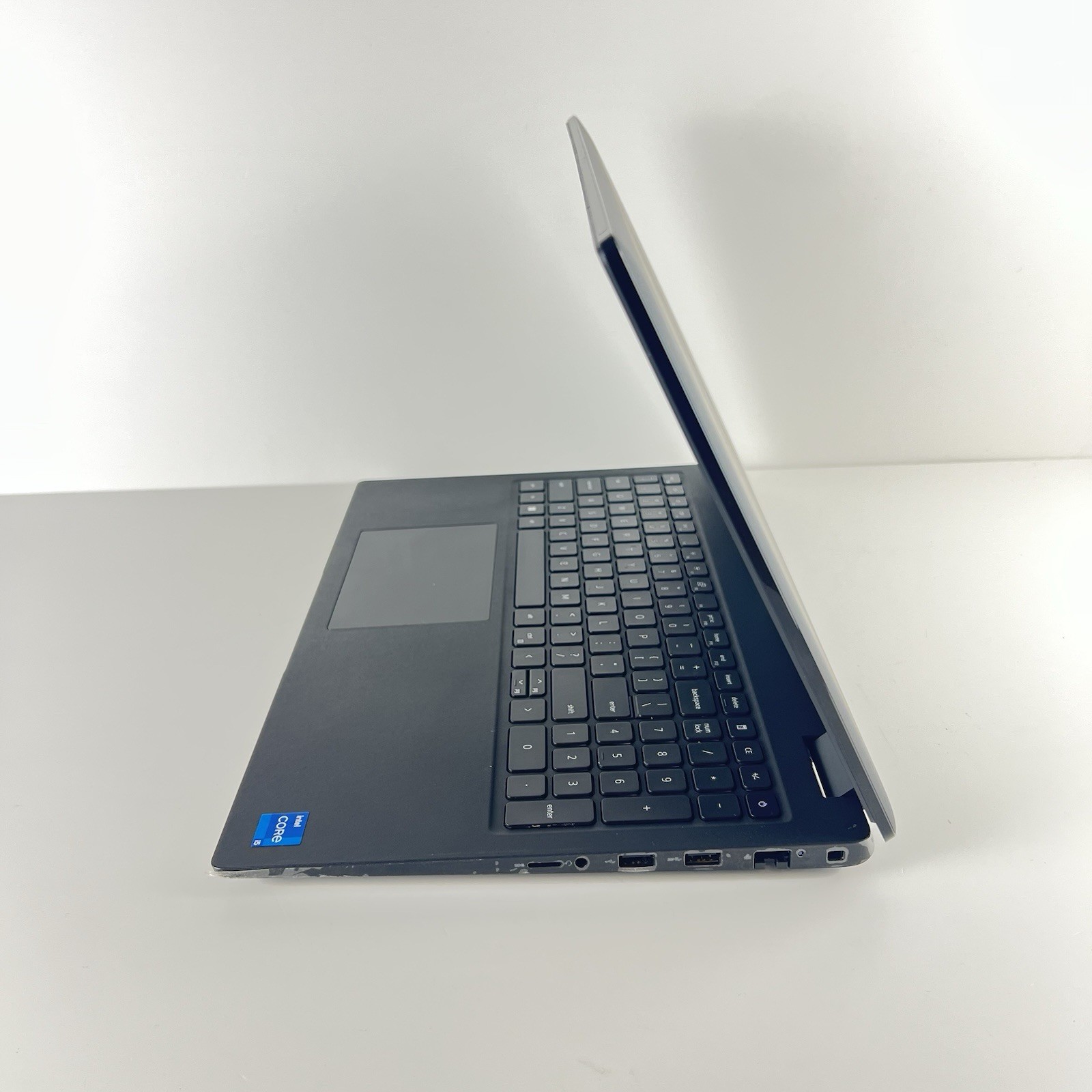 Dell Latitude 3520 15.6″ HD Laptop Intel Core i5-1135G7 2.40GH 16GB 256GB Win11P