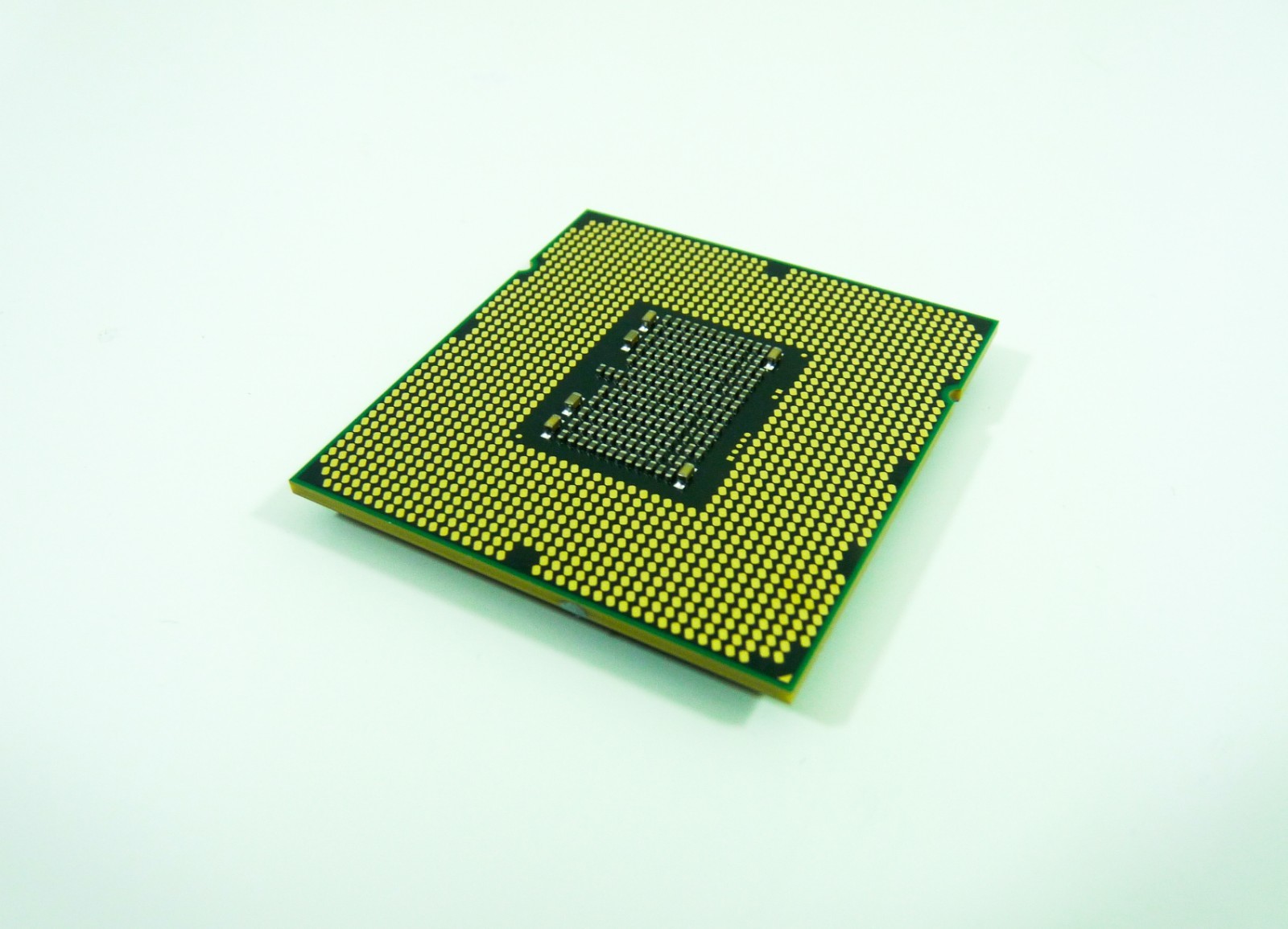 Intel 6-Core Xeon E5645 2.4GHz 12M 5.86GT/s LGA1366 CPU Processor SLBWZ – MacPro