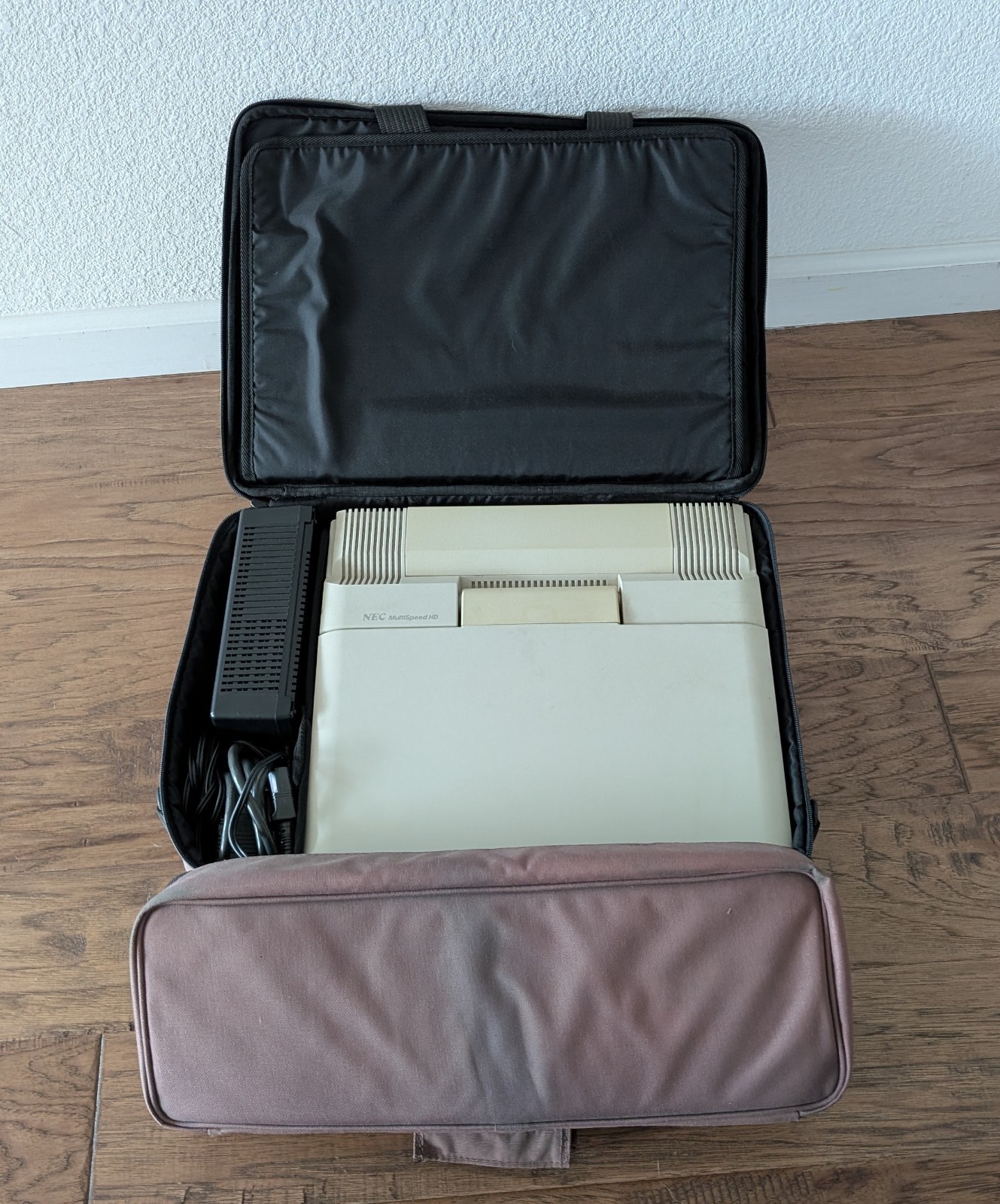 NEC MultiSpeed HD Vintage laptop – for parts