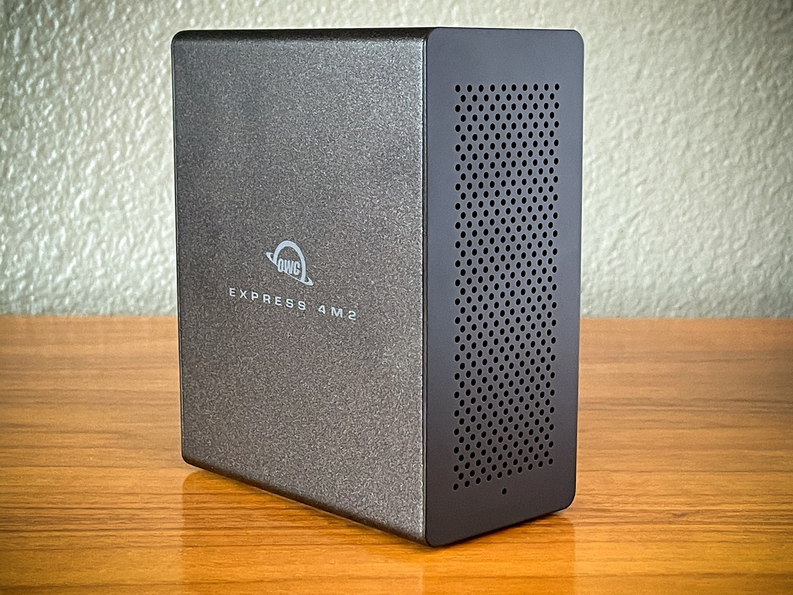 OWC Express 4M2 4-Slot NVMe M.2 SSD Enclosure Thunderbolt 3 OWCTB3EX4M2 OB