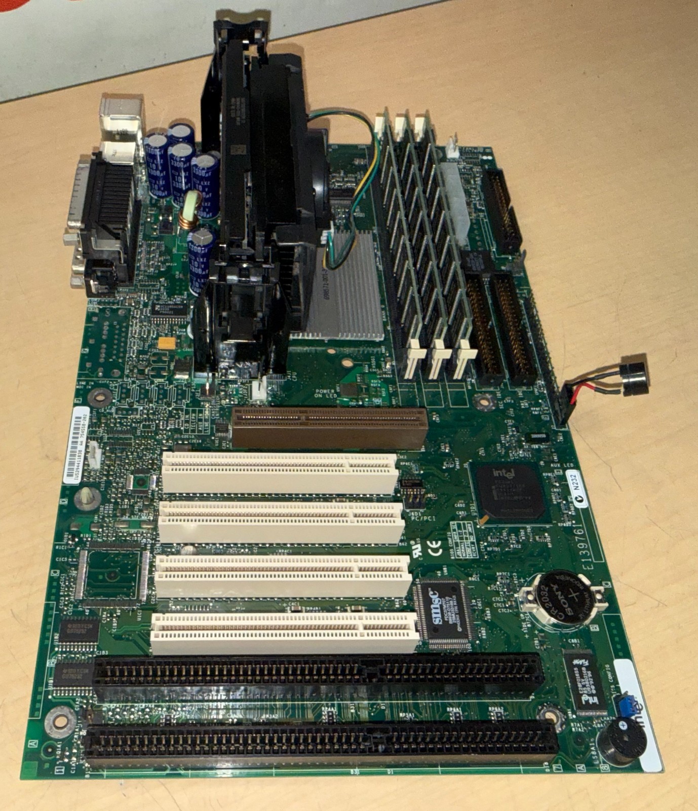 Intel E139761 ATX SE440BX-2 (Seattle 2) Intel Pentium III @ 500MHz 640Mb RAM KL