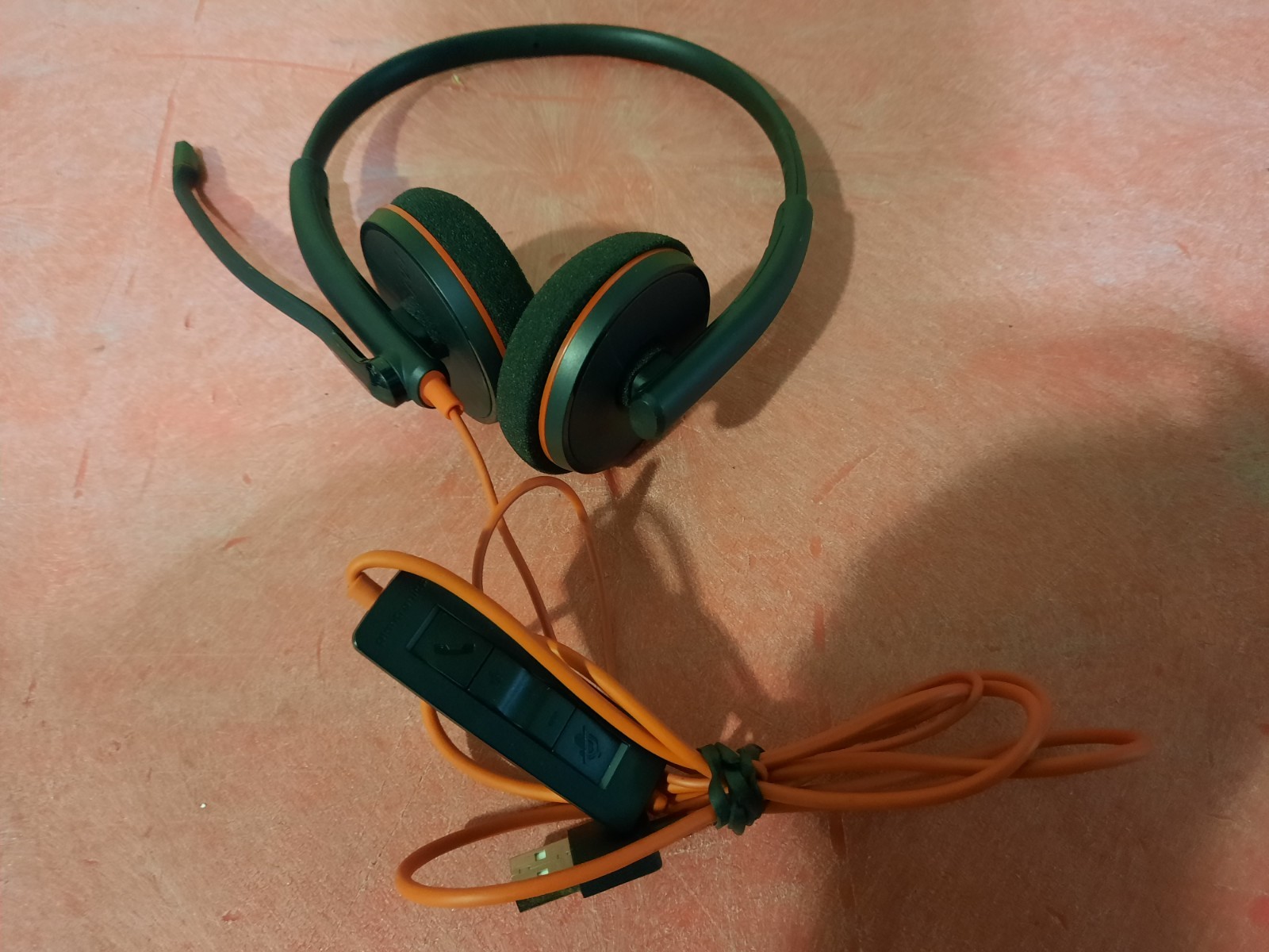 Lot of 5 Plantronics Blackwire C3220 Headset