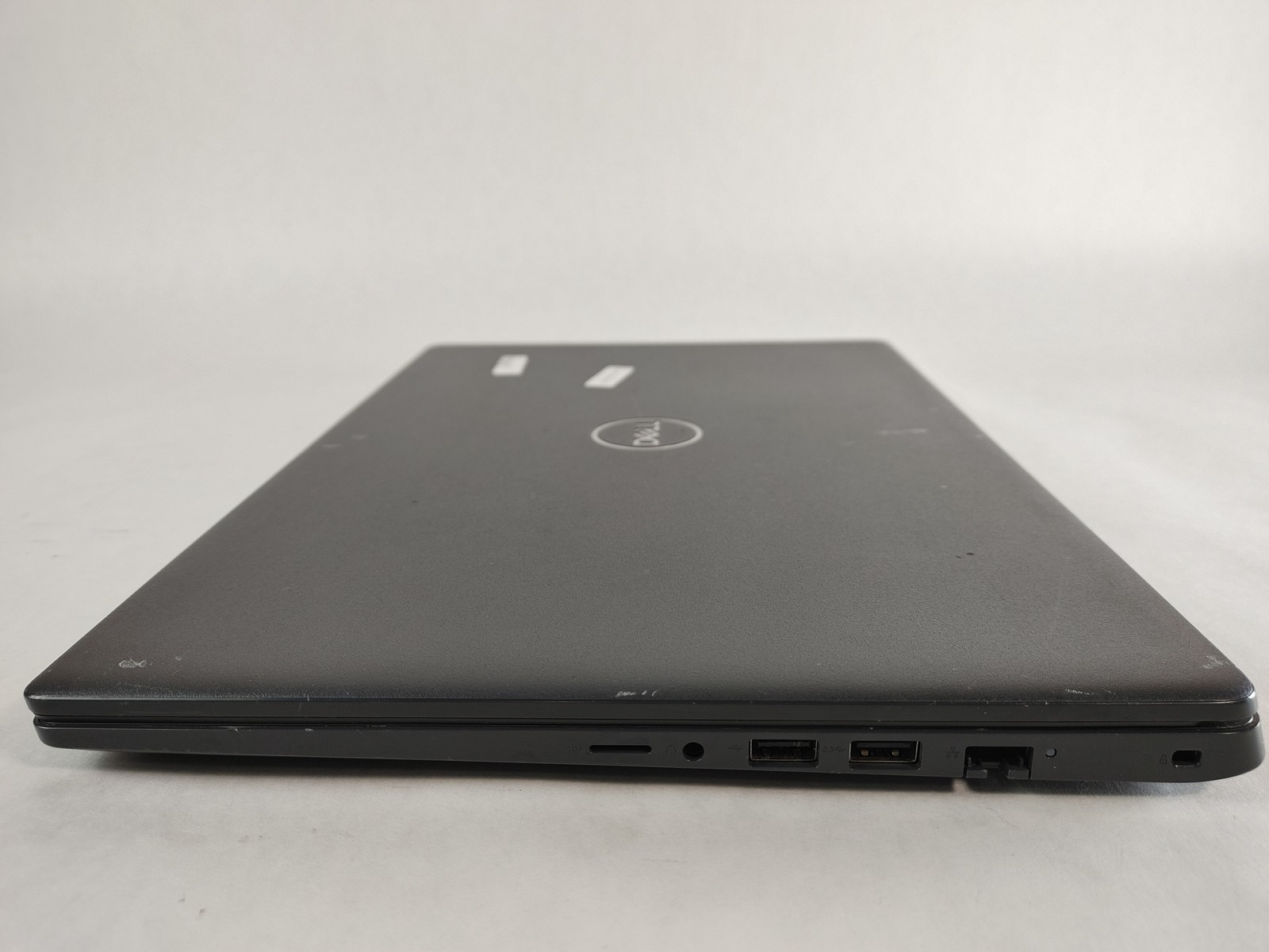 Dell Latitude 3510 Core i3-10110U 2.10 GHz 8 GB DDR4 512 GB M.2 Windows 11 Pro