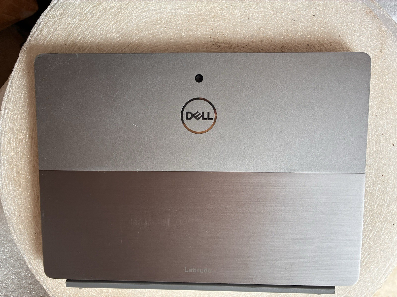 Dell Latitude 7200 2-in-1 Touchscreen i5-8250U 1.60 GHz 16GB RAM 256GB SSD Windo