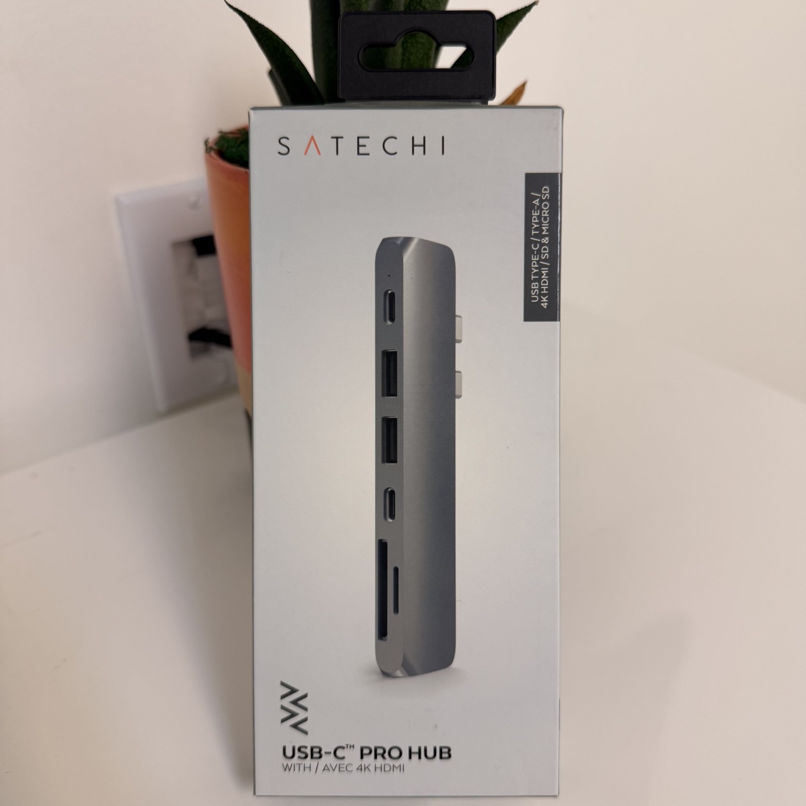 New Satechi Aluminum Type-C Pro Hub Adapter ST-CMBPM Space Grey